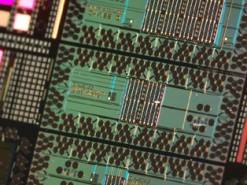 Ученые в 4 раза увеличили допустимый порог ошибок квантового компьютера