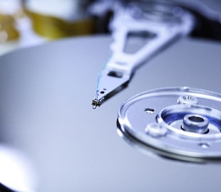Показана уязвимость, позволяющая жёстким дискам тайно записывать разговоры