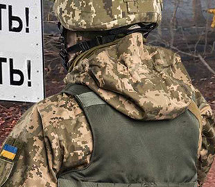 До Чернігова "прилетіла" агітка окупантів часів війни в Чечні: блогер Антон Птушкін показав фото