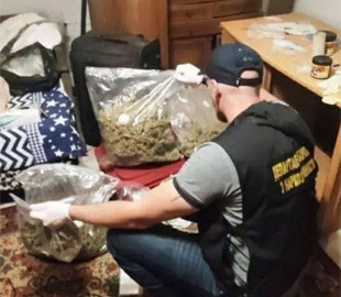 Продавал через Телеграм и отправлял по почте: правоохранители задержали опасного наркоторговца