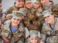 Військовозобов'язані жінки: юристка відповіла, чи можуть взяти на облік безробітних
