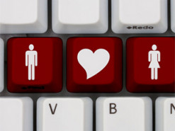 Подруги из соцсетей подпоили и обобрали иностранца