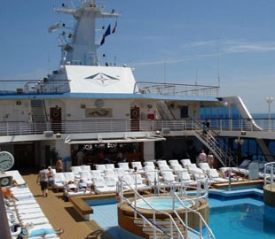 Просмотр видео с мобильного в морском круизе обошелся семье в 12,5 тысяч евро