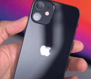 Apple почала продавати відновлені iPhone 12 mini