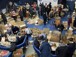 «Використали понад тонну парафіну»: студенти КПІ цілу добу виготовляли окопні свічки та встановили рекорд