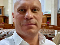 «Однією лівою»: в мережі висміяли захист дисертації Кивою