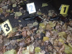 Під час комендантської години в центрі Одеси затримали двох чоловіків зі зброєю