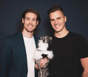 Сеть покорила собака, ставшая иконой моды