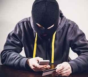 Мошенники используют данные Героя Украины Василия Слипака