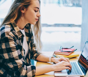 Кабмін пропонує дозволити наймати на роботу з 14 років без згоди батьків