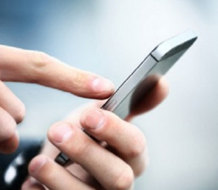 У Тернополі чоловік вкрав дорогий смартфон у продавця під час «перегляду товару»