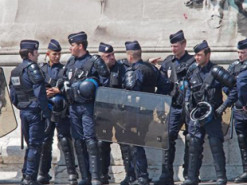 Во Франции перепишут закон о фото с полицейскими, который спровоцировал протесты