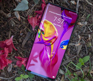 Huawei убрала рекламу с экрана блокировки смартфонов