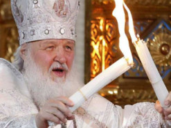 РПЦ "осудила" патриарха Кирилла за поддержку войны в Украине: хакеры взломали церковный сайт