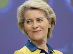 Звичний збій: у Болгарії спростувала, що літак президентки Єврокомісії мав приземлятися за паперовими картами