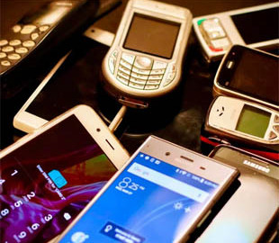 Як зарядити смартфон коли немає світла: названо п’ять способів