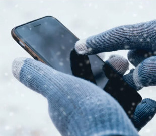 Стало відомо, що найбільше дратує українців у їх смартфонах