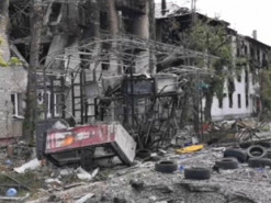 Вижити взимку в розбитих містах Луганщини буде майже нереально - Гайдай