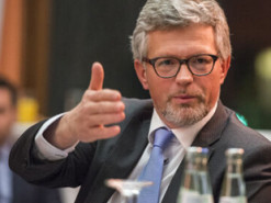 Посол Украины призвал правительство ФРГ отключить Россию от SWIFT