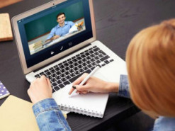 В новом учебном году украинским университетам все-таки придется внедрять смешанное и онлайн-обучение