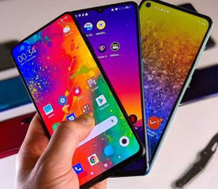 «єCмартфони» для людей старше 60 років не можна буде продати чи передати іншому. Їх прив’яжуть до конкретних абонентів