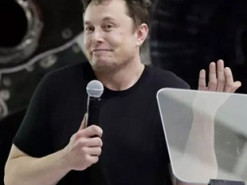 Илон Маск просит не доверять автопилоту Tesla