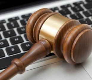 Кібербулінг та нецензурна лайка: у Роздільній суд покарав матір за поведінку доньки-школярки