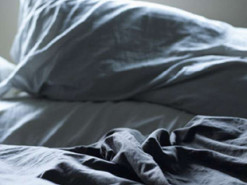 У Дніпрі доглядальниця задушила свою підопічну ковдрою і втекла