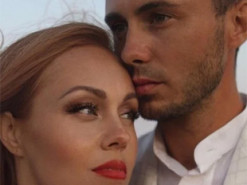 «Люблю». Соліст Антитіла Тарас Тополя опублікував зворушливе фото із дружиною