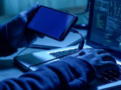 Шахрай відрекомендувався спецслужбою та ошукав жінку на 100 тисяч гривень