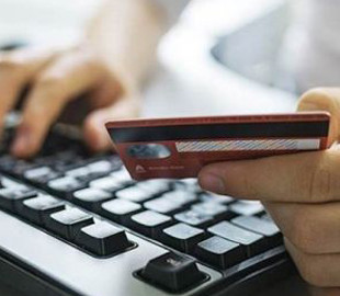 Жінка втратила 12 тис грн через телефонного афериста