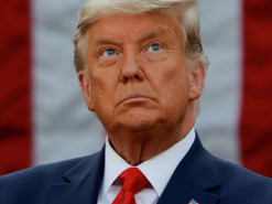 Аккаунты Трампа в Facebook и Instagram заблокировали до конца его президентства