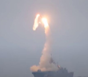 У Росії кажуть, що запускають серійне виробництво нових ракет