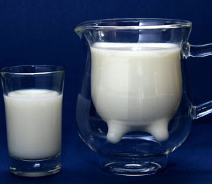 Умная упаковка определит срок годности молока