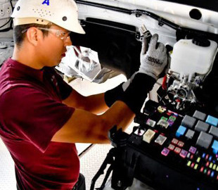 NXP: спрос на автомобильные чипы не снизится в этом году