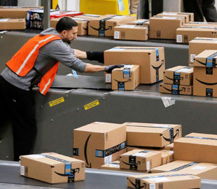 Amazon могут вынудить начать лучше относиться к своим работникам