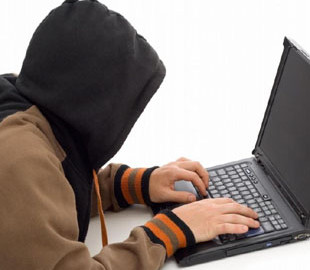 Троє українок потрапили у пастки інтернет-шахраїв