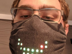 Электронная улыбка. Британский дизайнер создал интерактивную маску для лица