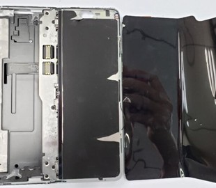 Смартфон Galaxy Fold разобрали на части