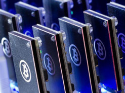 В Иране правительство закрыло 1600 Bitcoin-ферм из-за массовых отключений света по стране