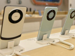 Чи можна купувати телефон з вітрини: плюси та мінуси