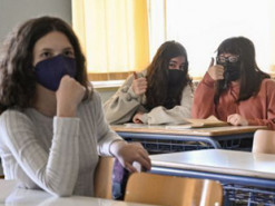 В Сумской области разрешили общинам самим решать, как будут работать школы