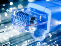 Порошенко хочет провести широкополосный интернет в села 