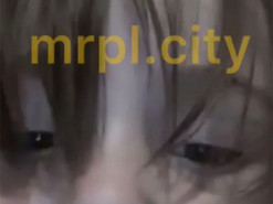 "Подарок сделала, спасибо": ребенок из Чечни записал видео на украденный в Мариуполе телефон