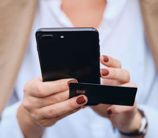 На Сумщині жінка переказала шахраям 85 тисяч, рятуючи «свої гроші»