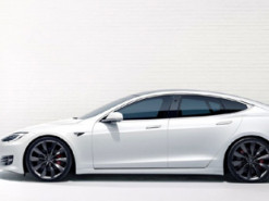 Tesla копіює Apple – користувачі платимуть більше
