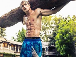 Звезда YouTube вызвала звезду рестлинга на бой по правилам MMA