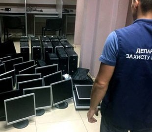 В Харькове полиция закрыла пять игровых клубов и изъяла 160 компьютеров
