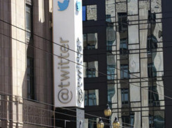 Роскомнадзор заявил, что Twitter "злостно нарушает" российское законодательство