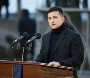 Зеленский удалил Гончарука из друзей на Facebook